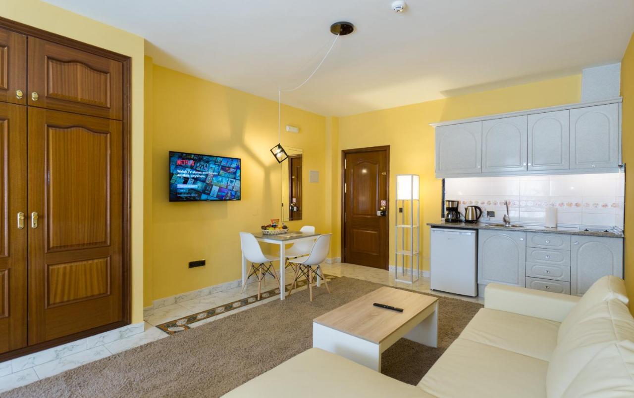 Aparthotel La Palmera Alhaurín el Grande Pokoj fotografie
